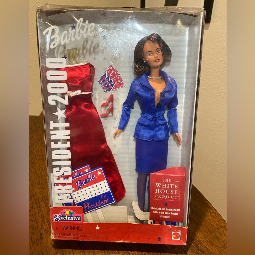 Barbie President 2000 Doll - Blue Outfit